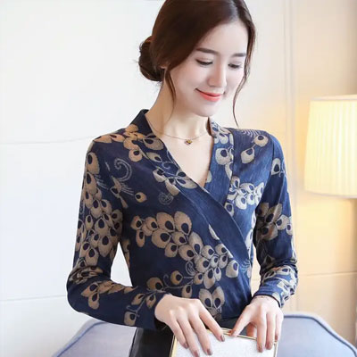 四小性感杨幂遇对手,李溪芮穿性感衣服走秀,穿夜我美女v性感花旦店衬衫图片