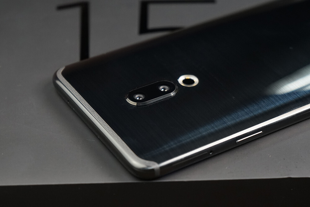 选手机,品牌旗舰机是首选,除了一加6和坚果R1