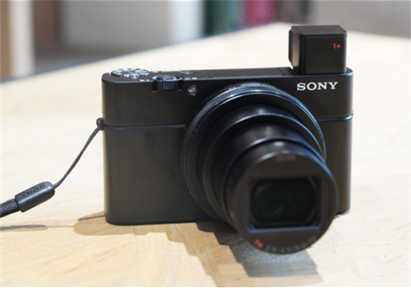 假期旅行潮会玩,口袋魔法相机帮你解锁抓拍新