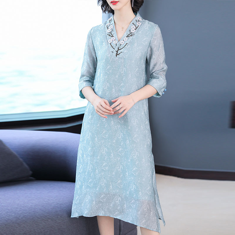 哇塞,这是什么神仙改良旗袍裙也太美了吧!穿