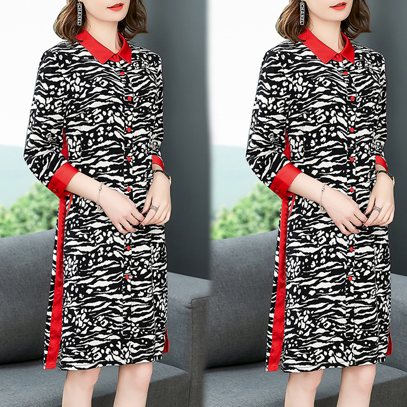 我的婆婆是60后,穿上这高雅春裙,比旗袍还洋气