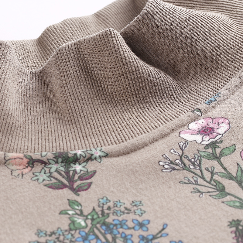 女人过40岁,穿加绒卫衣不要配打底裤!瞧下面这