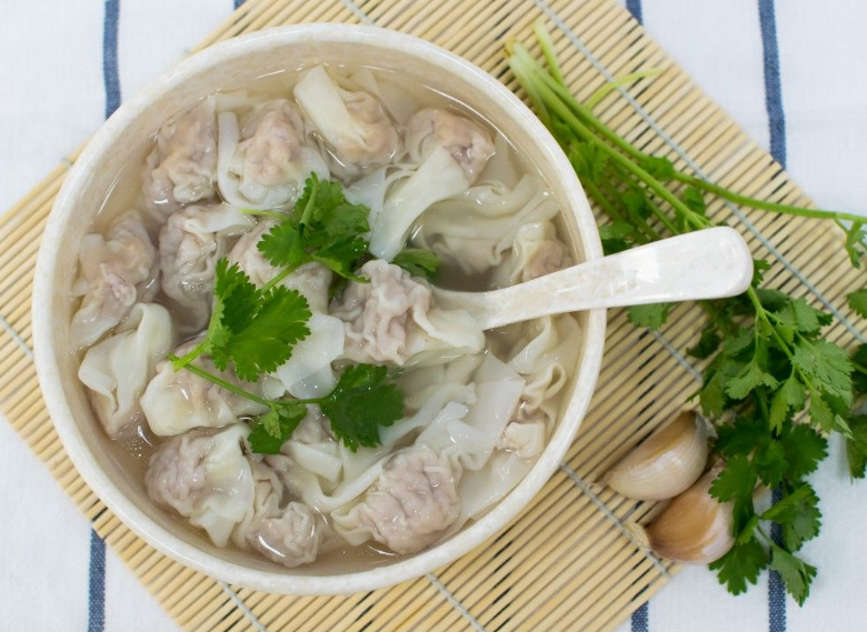 煮馄饨容易破皮?看大厨怎么做,方便好用