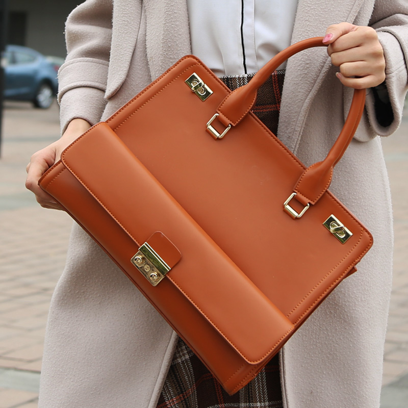 这么便宜的包买回去真值,一款包包不仅让女人更有气质,还很实用