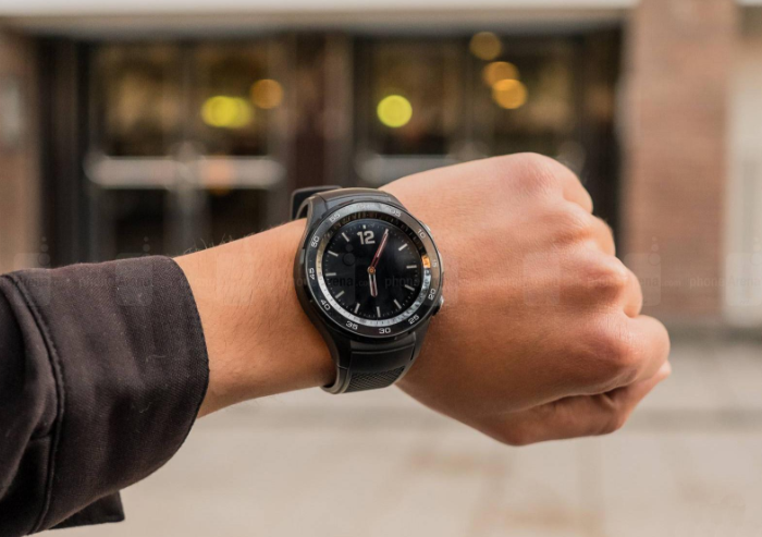 华为:新款智能手表上市,功能实在强悍,戴上出门