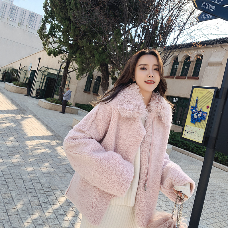 建议大家:年初出门见亲戚朋友,要穿这几款,高贵