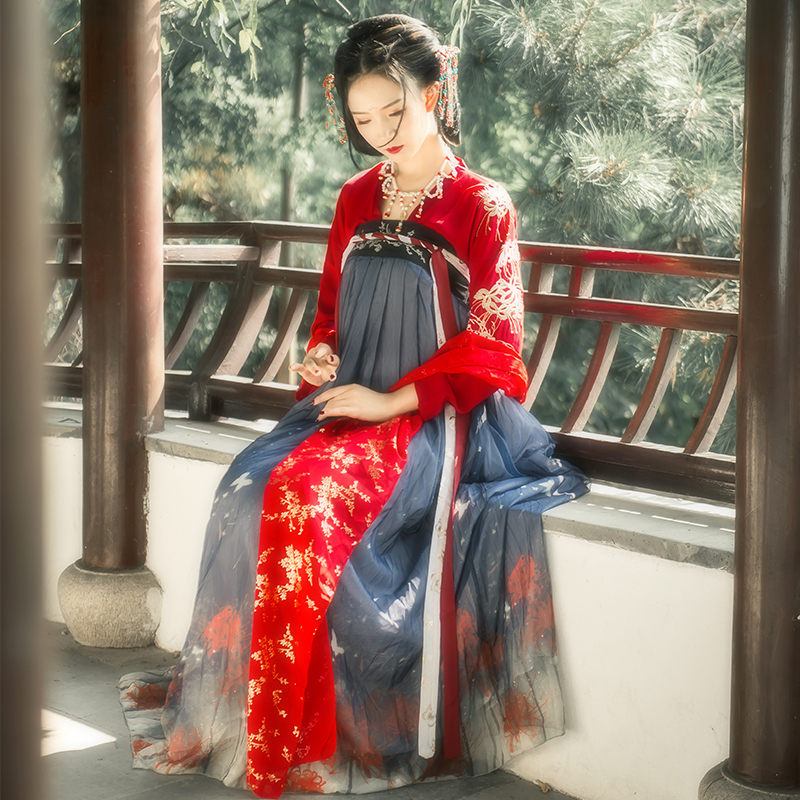 惊鸿一瞥!如今中国少女穿的这些改良汉服,简